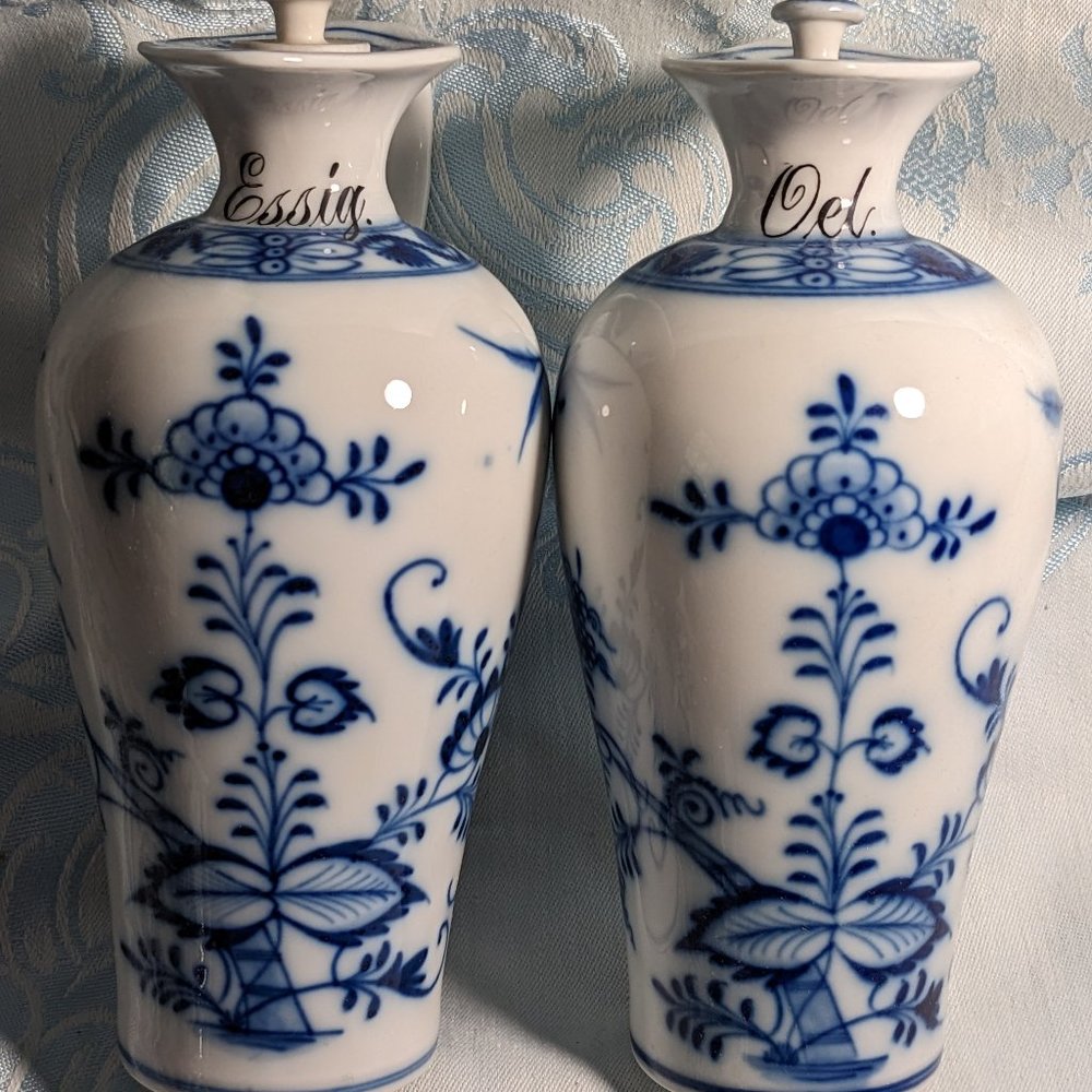 Carl Teichert Meissen Blue Onion Oil And Vinegar ( Oel And Essig ) Cruets